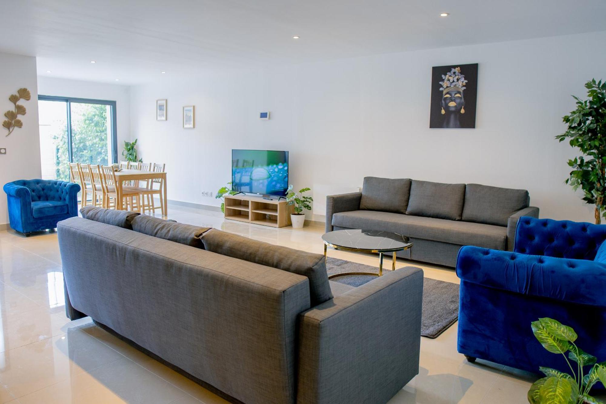 Velours Avec Terrasse , Jardin Et Parking Hébergement de vacances Champigny-sur-Marne